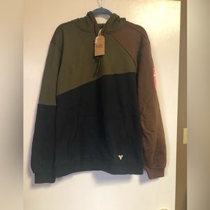 NWT Bungie Earth pullover hoodie size M